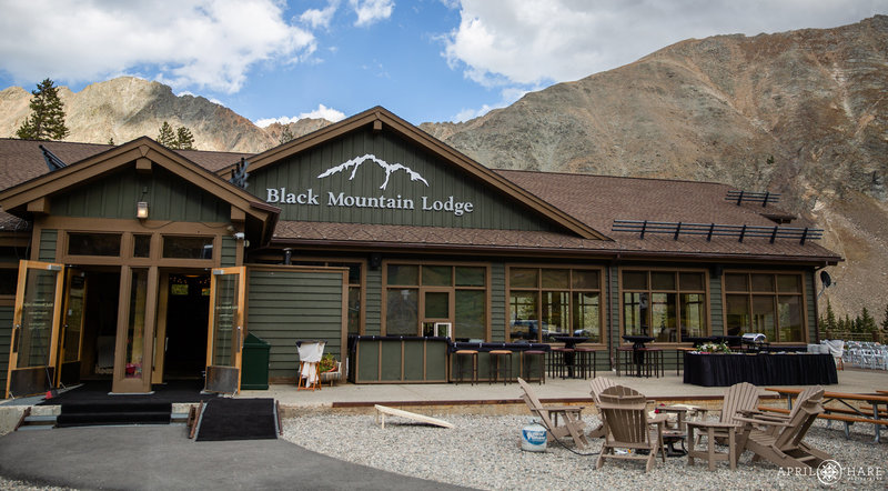 Exterior view of Black Mountain Lodge during fall