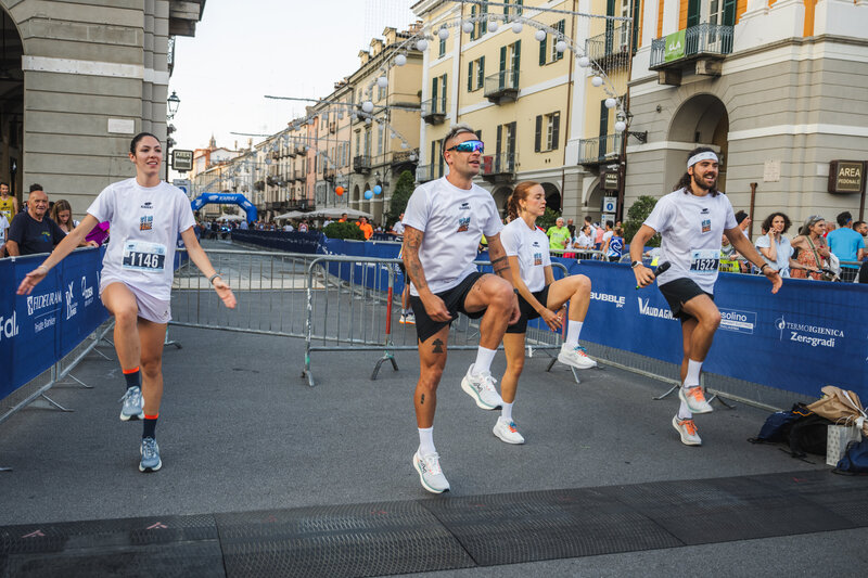 Trainer looking to the middle distance