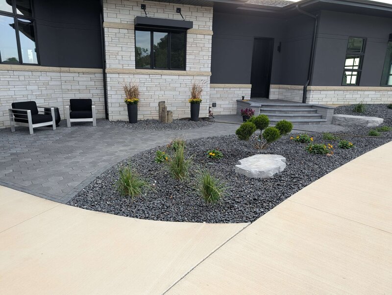 Manchester-Iowa-landscaping-lawn-care-treatments-_20250922_132841311