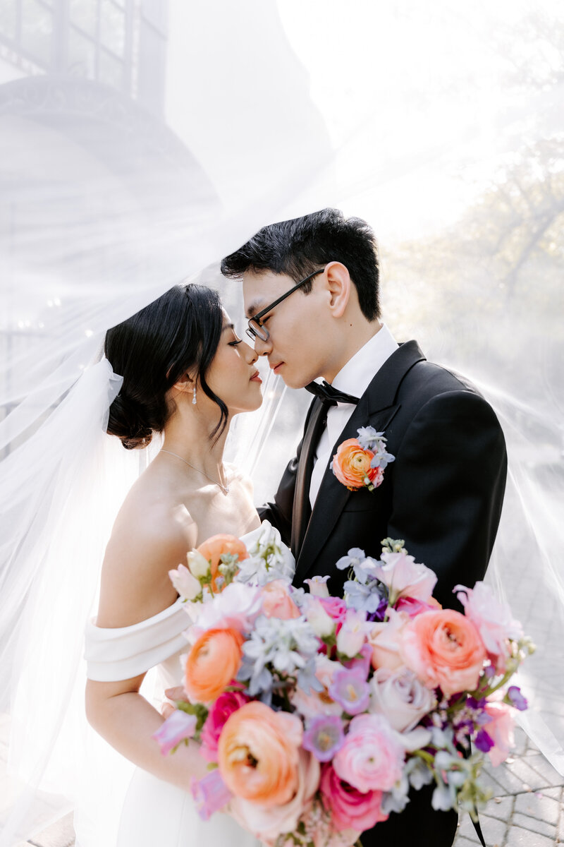 Editorial wedding portrait at The Woodlands venue by Houston wedding photographers Julie & Daniel