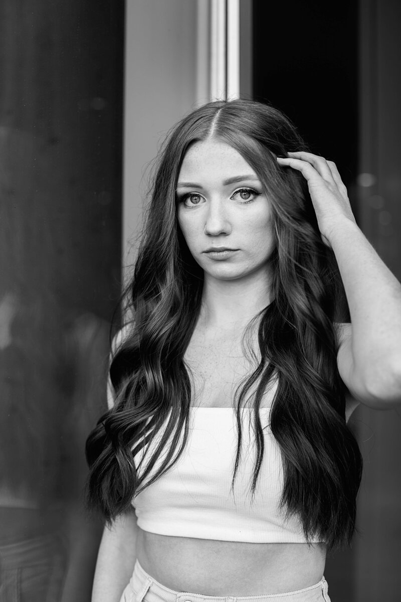 black and white fashion senior pictures