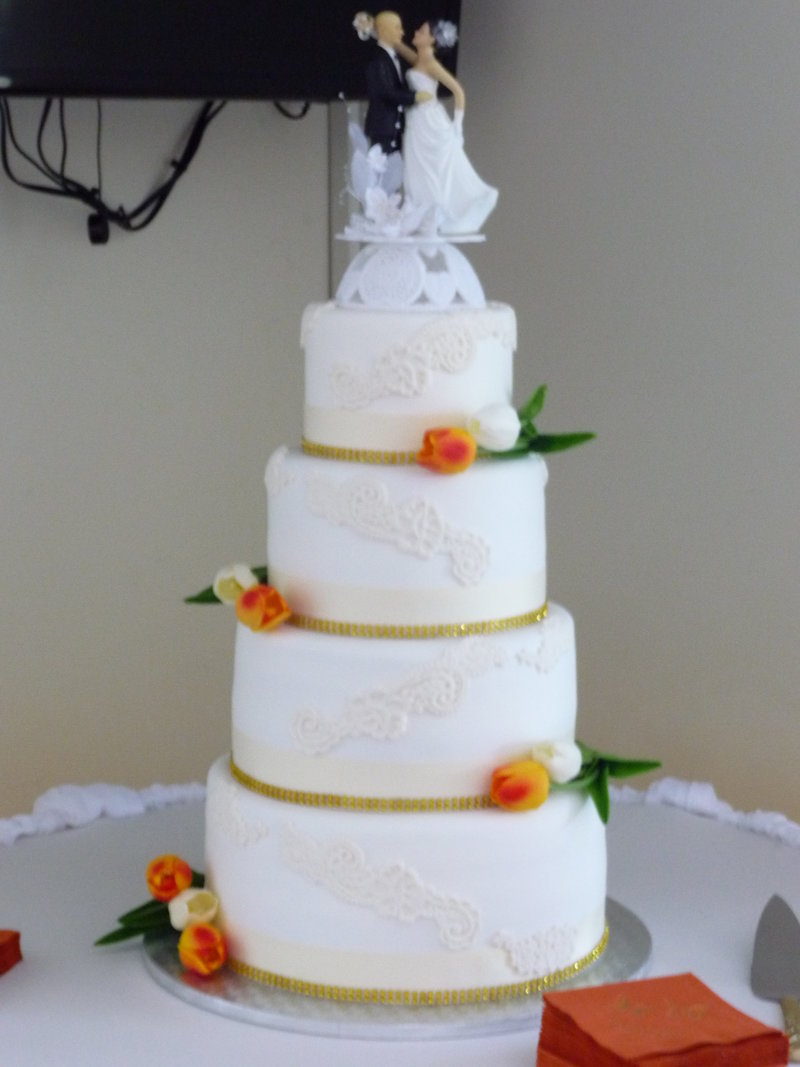 cascading lace wedding cake