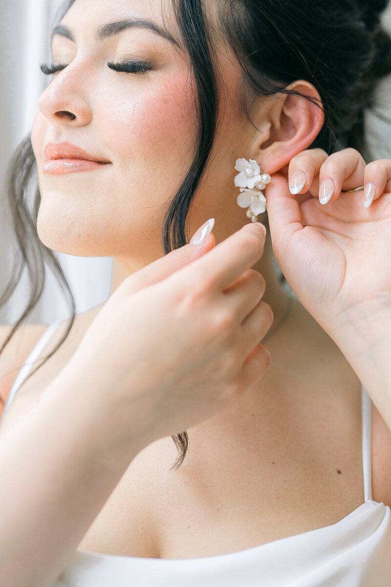 trishalindseyphoto_gettingready-33