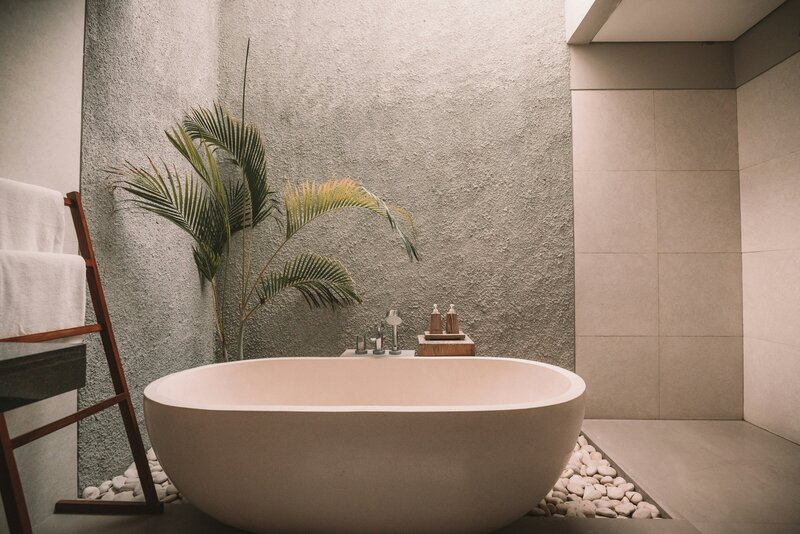 luxury hotel bathroom