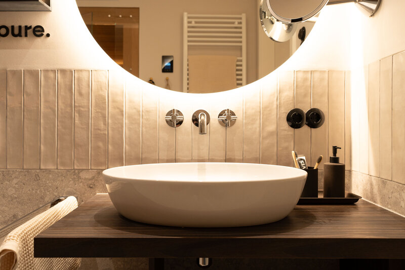 Schlafbereich im Musterapartment des the shore club.