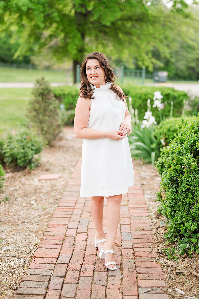 Portrait of Kentucky wedding photographer Shayna Johnson.