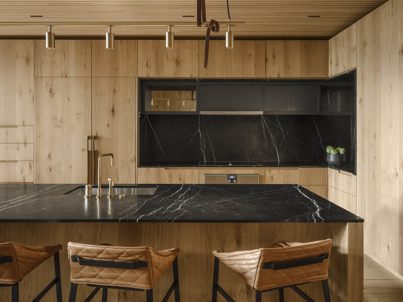 An image of a renovated kitchen in a cabin designed by Los Angeles architect