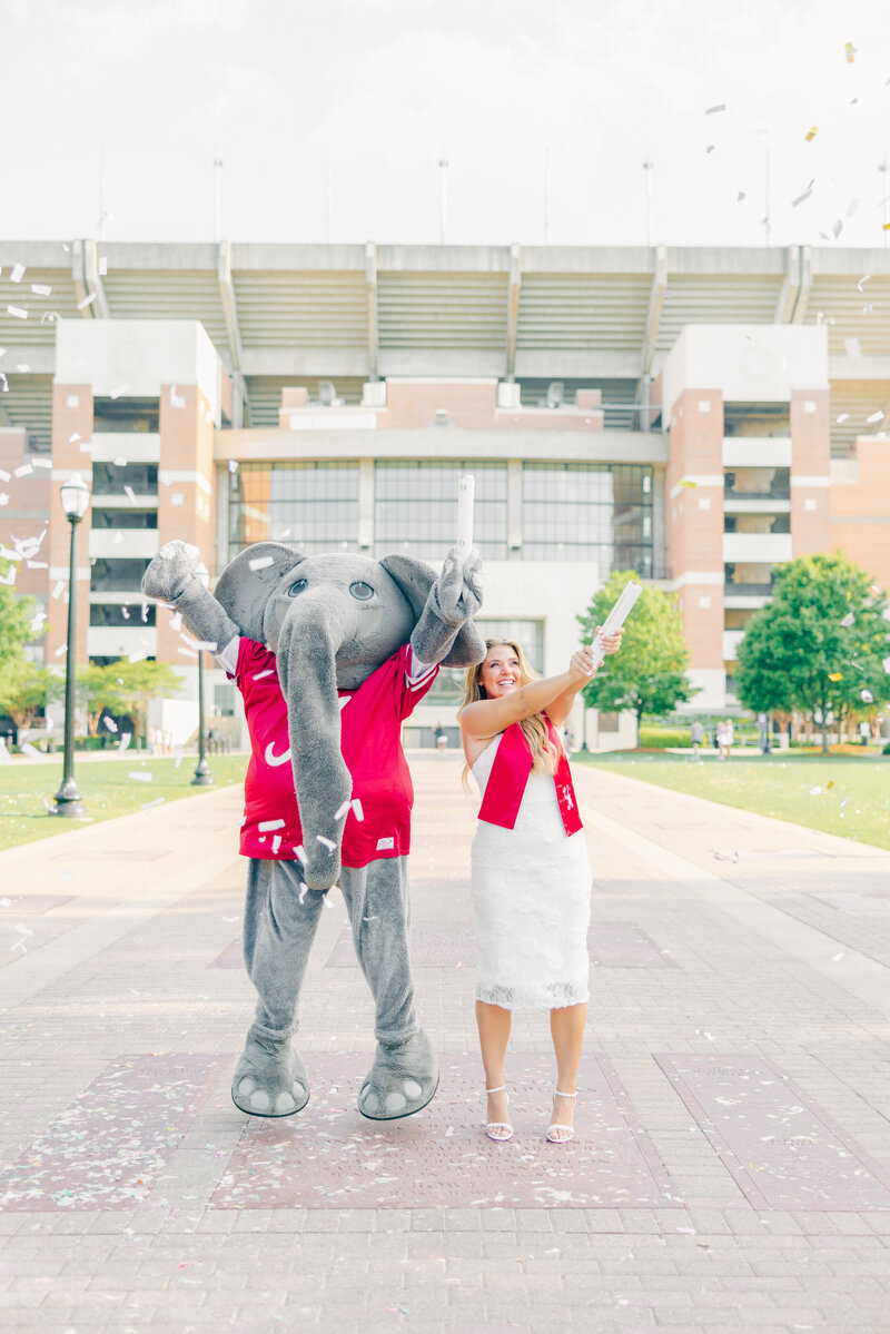 The University of Alabama Grad Session _ Lauren Elliott Photography _ Alyssa Kelly-189