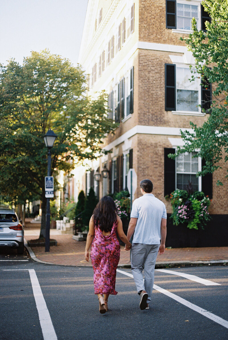 Old-Town-Alexandria-Engagement-Session-on-35mm-Vintage-Film-14