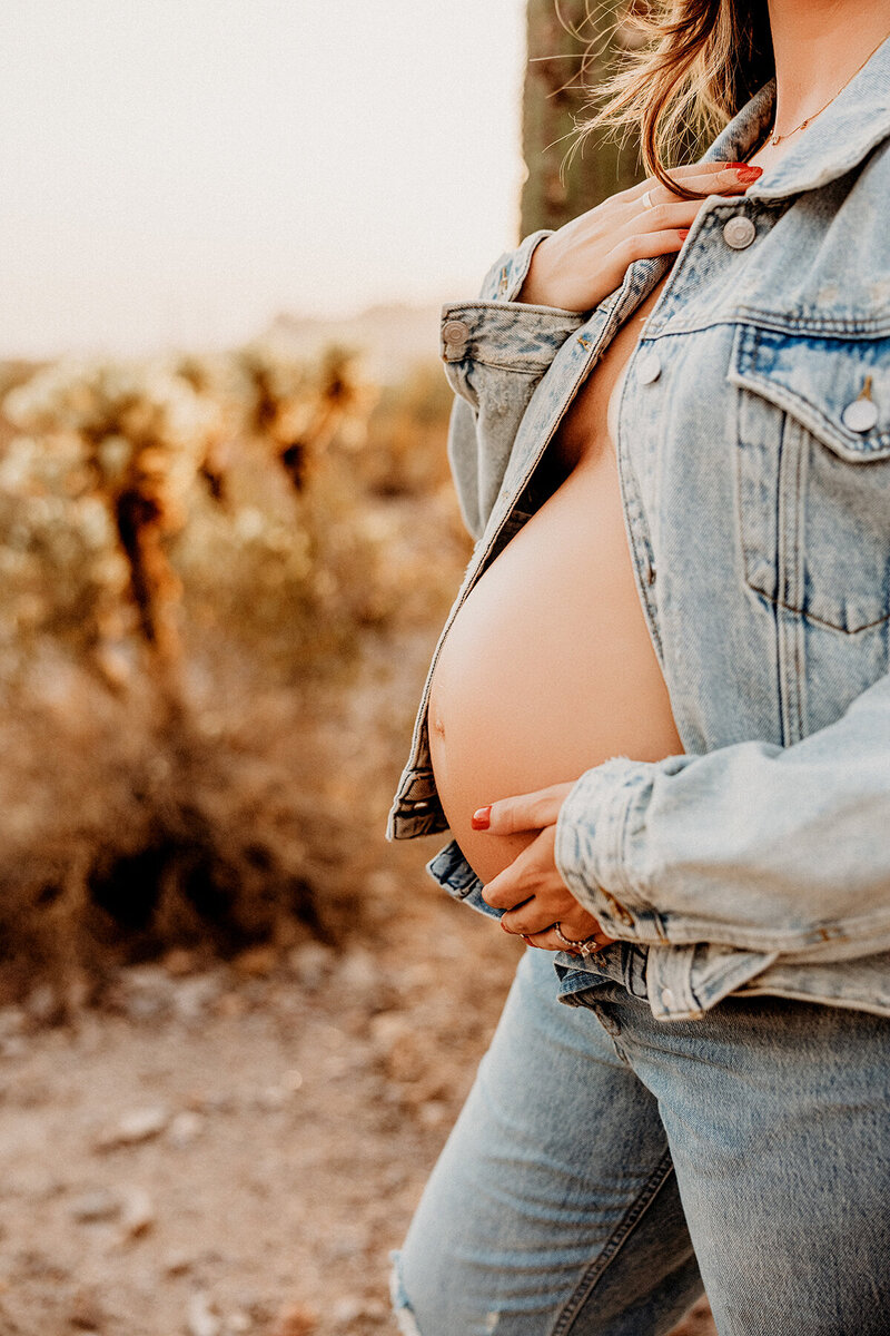 Cowboy styled lost dutchman maternity session in phoenix arizona
