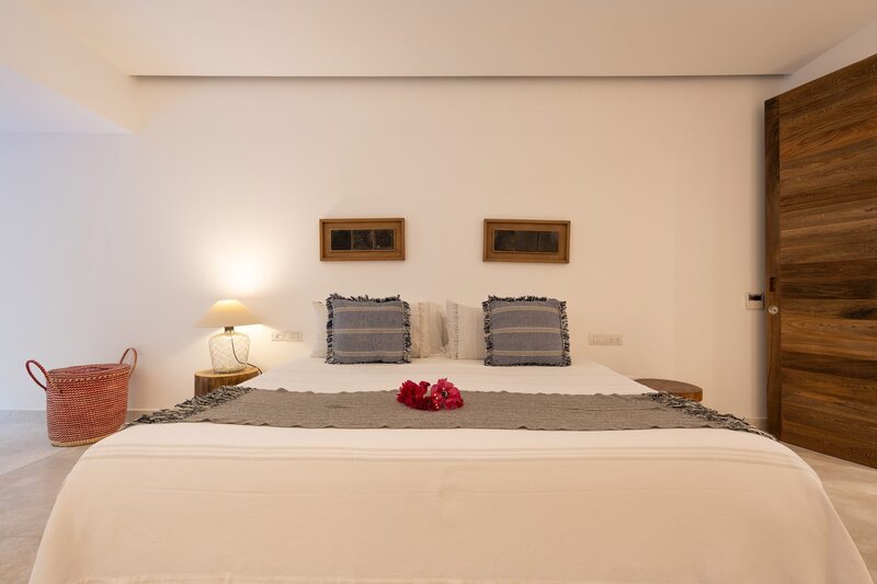 04-2-Careyes-Mexico-Properties-El-Careyes-Club-and-Residences-7B-1BD-Bedroom-0845