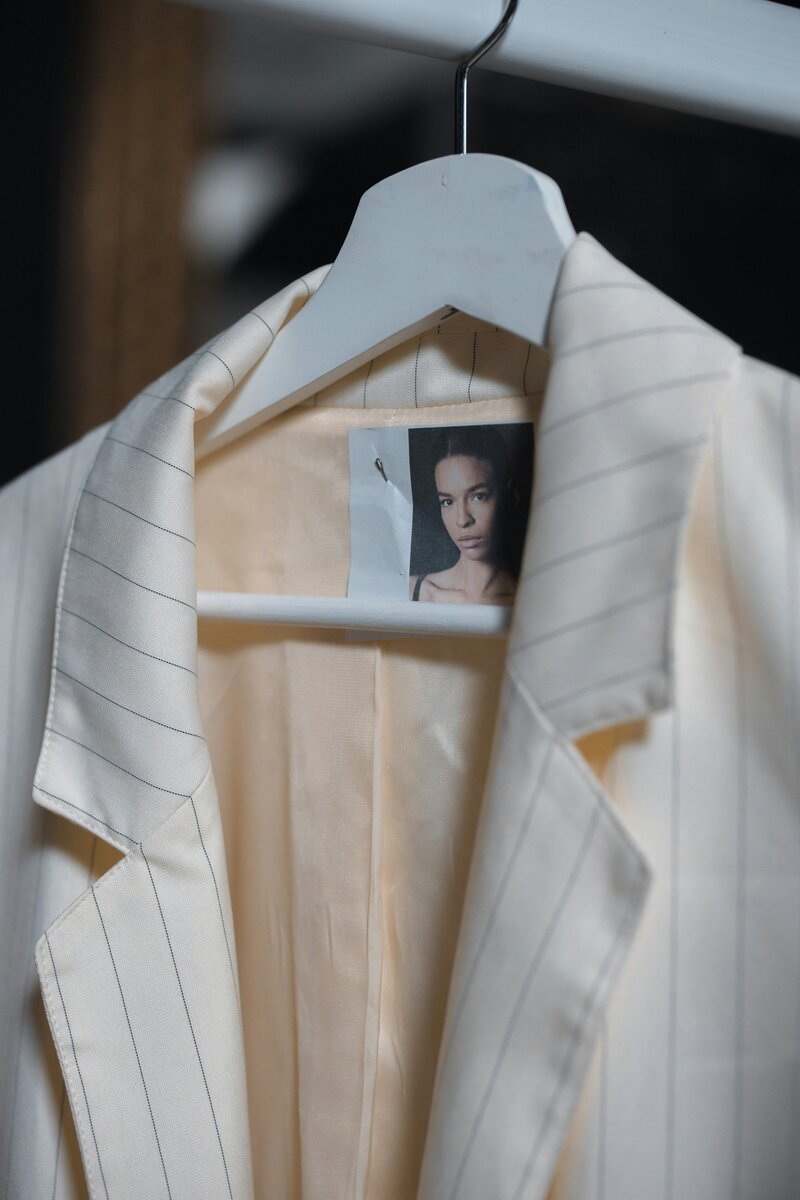 Fashionable woman on the sidewalk