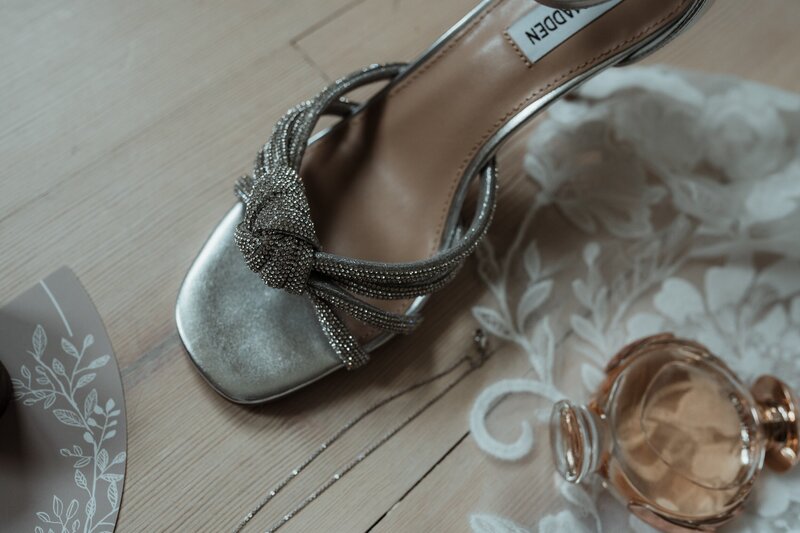 Gettingready&firstlook-12