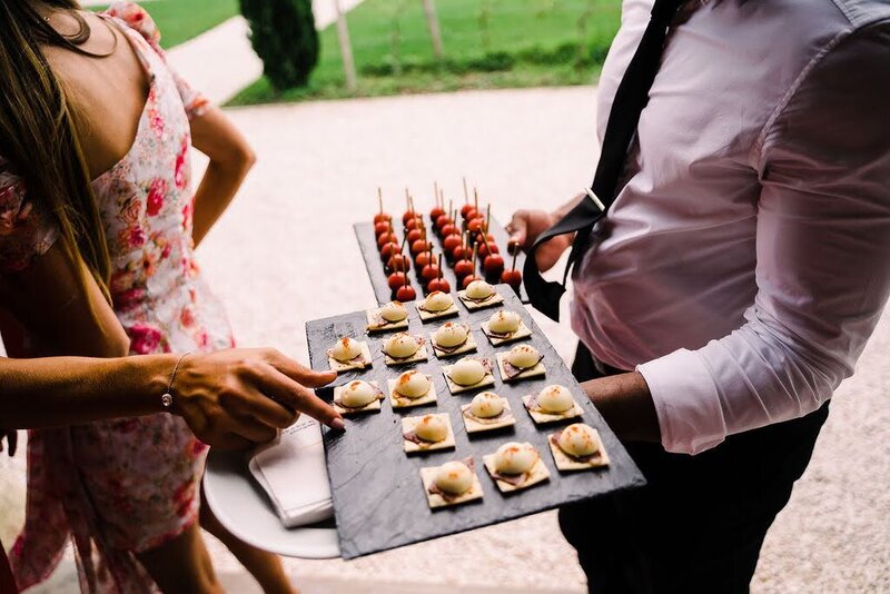 Gemma-and-Mike-French-Bordeaux-Wedding-hors-d'oeuvres