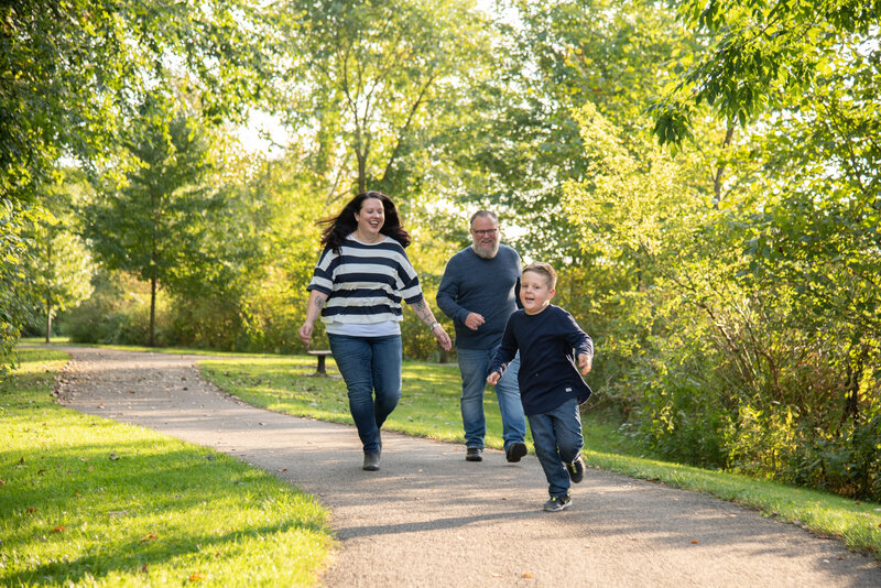 MedinaOhioBuckeyeWoodsPositivelyPortraitsFamilyPhotos11