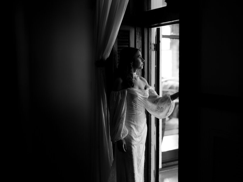 Bridal photography taken at The Columns in New Orleans Louisiana.