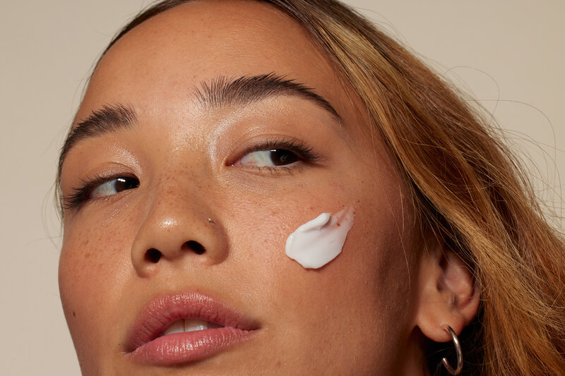 4965_C_IMC_Retail-Photoshoot_Shot54_CreamMoisturizer_1564