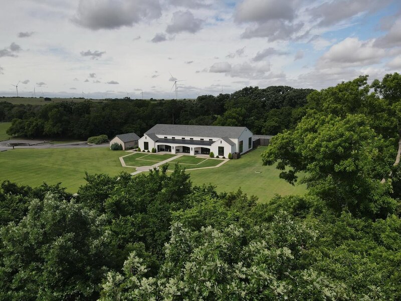 Exterior Shot of Sorelle Wedding Venue in Thomas, Oklahoma