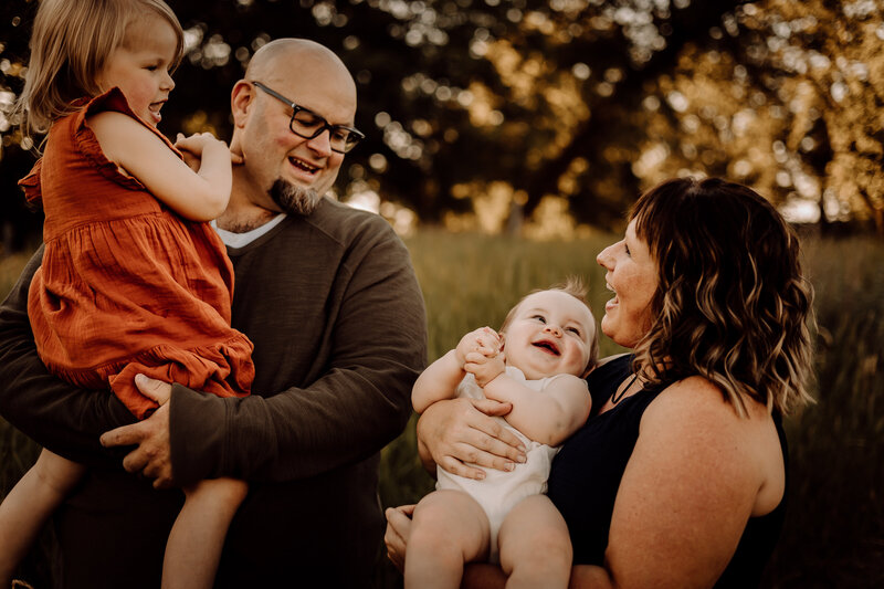 Minneapolis Maternity Photographer - Amanda Nicholle Photography