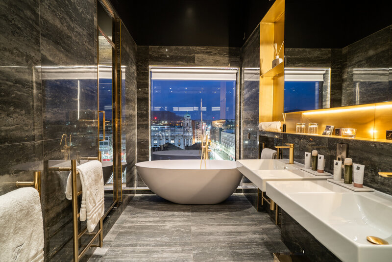 Waterstone - Fitzwilliam Hotel - Belfast - Luxury Boutique Hotel - Fitzwilliam Belfast - Penthouse Bathroom