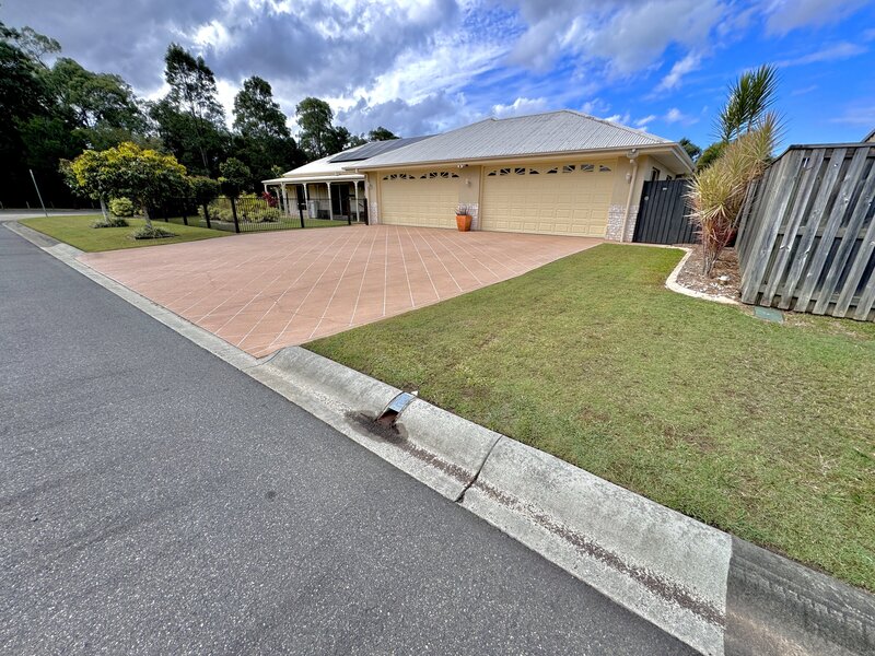 Pressure Washing Driveway from Brisbane to Gold Coast 