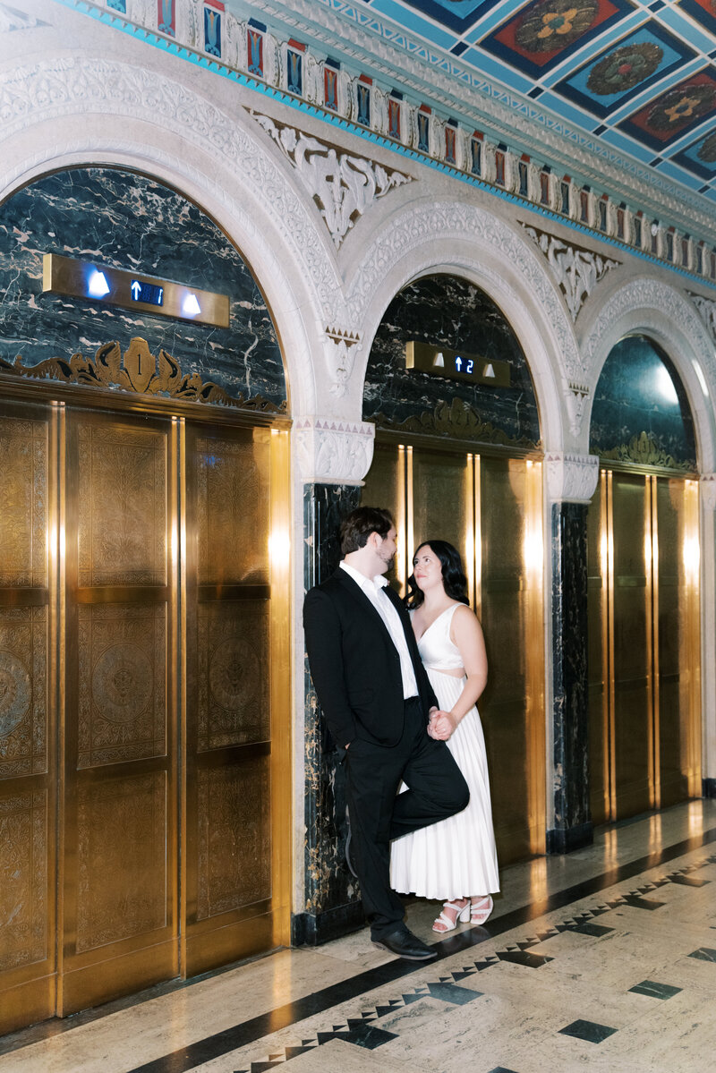 sarah-elizabeth-studio-ohio-wedding-photographer-cincinnati-noah-ally-engagement-session-sneak-peeks-16