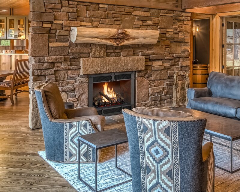 fireplace-xtrordinair-864-tv-40k-clean-face-deluxe-traditional-gas-fireplace-hayden-idaho