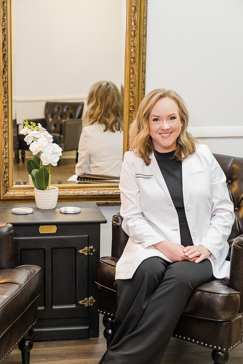 Headshot of doctor sitting at her desk in Glasgow, Kentucky