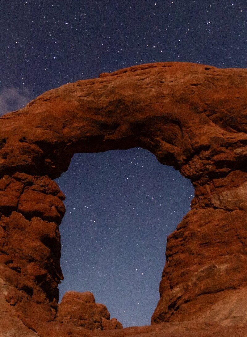 Astrophotography in arches national park by destination wedding photographer Mrs. Ferree Photography