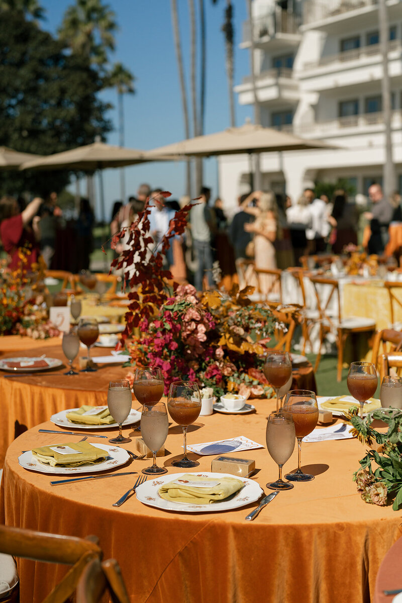 FLORAL DESIGNS NEUTRAL CURATE at The Ritz Carlton_erica streelman photographer-92