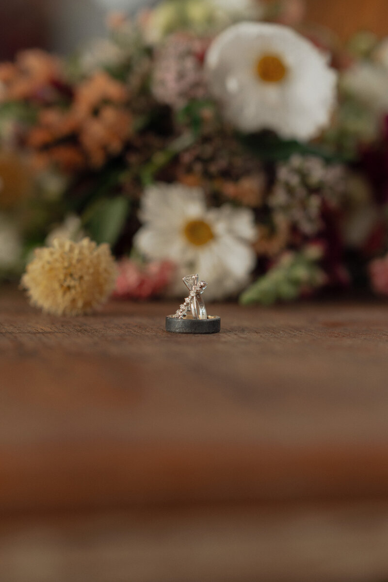 latitude-49-photography-km-fish-and-game-club-wedding-vancouver-island-details-05776
