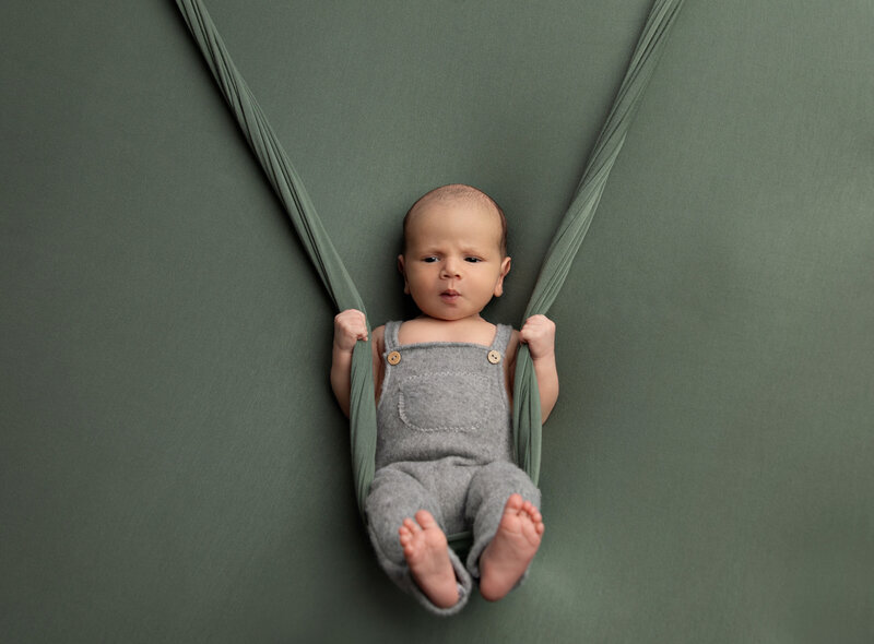 newbornbabyboynewfamilynewbabybestphotographertudiofamilybirthdaynewbornboyamilynewborngirlfirstbirthdayportraiturephotographystudioportraitsnewborngirlboyfamilyEvaMaganaPhotographychildphotographer (9 of 41)