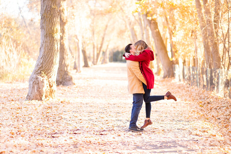 engagement photographer session in provo utah trail