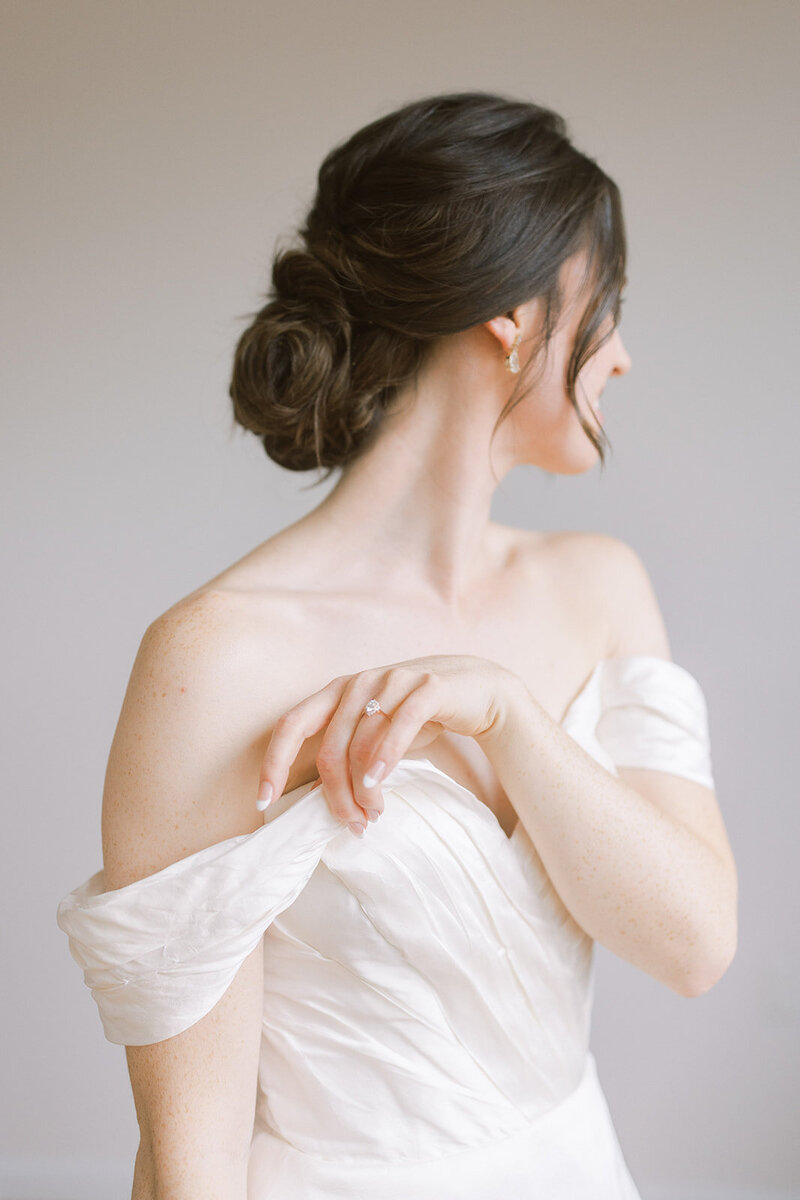 Charlottesville bride posing
