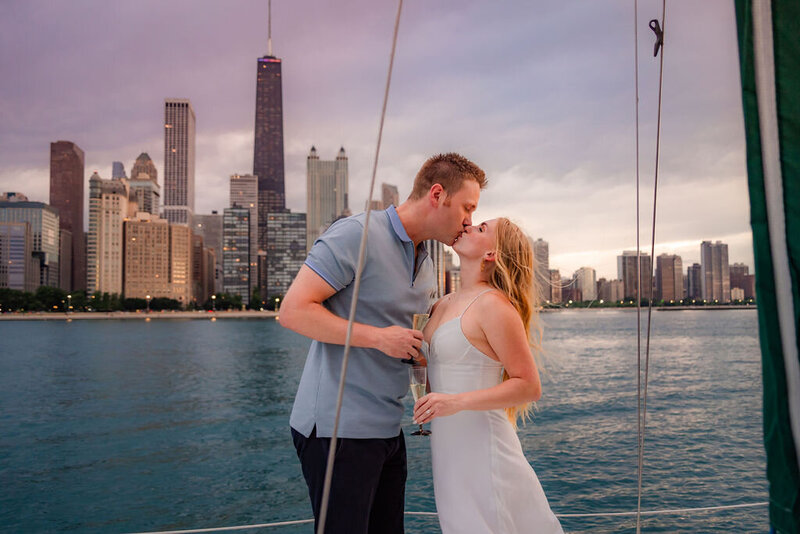 chicago-sailboat-engagement-session (3)