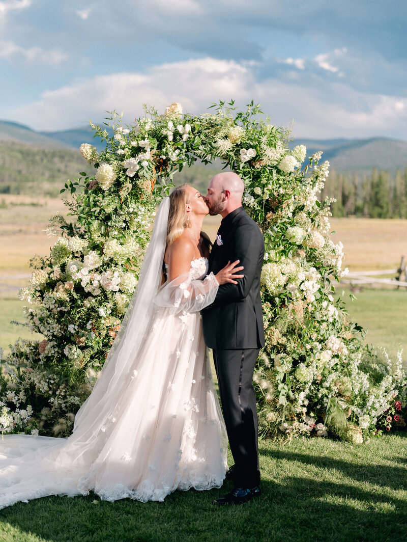 Devils-Thumb-Ranch-Wedding-Photographer-0078