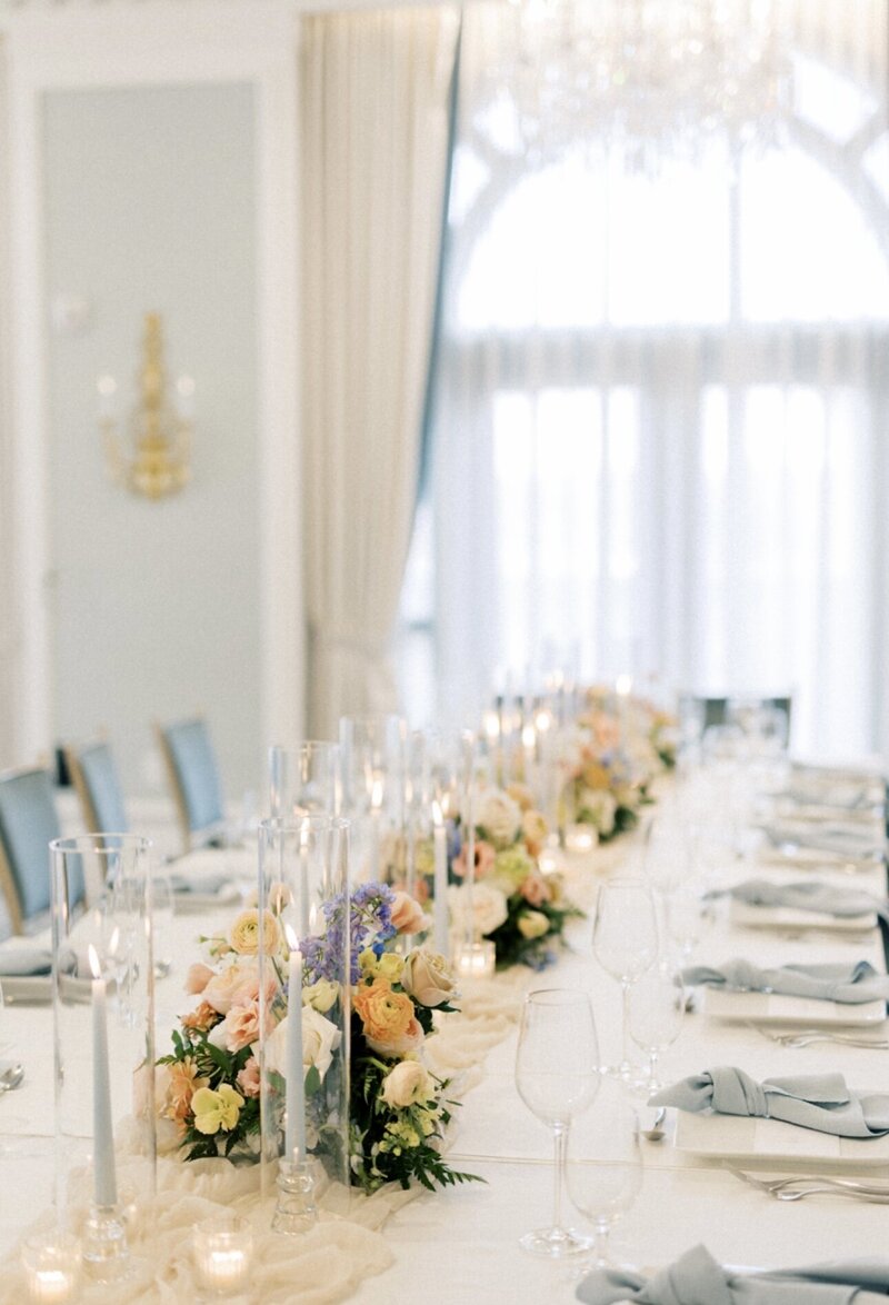Indiana_Michigan_Wedding Planner_Hotel Carmichael_Carmel Indiana_Wedding Day Editorial_Wedding Decor_Reception_Centerpiece_Candlelit