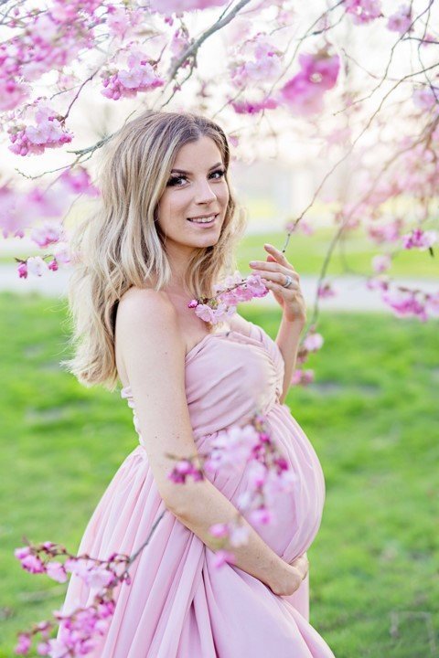 gravidfotografering-skane-körsbärsträd-clara-himmelstadfoto