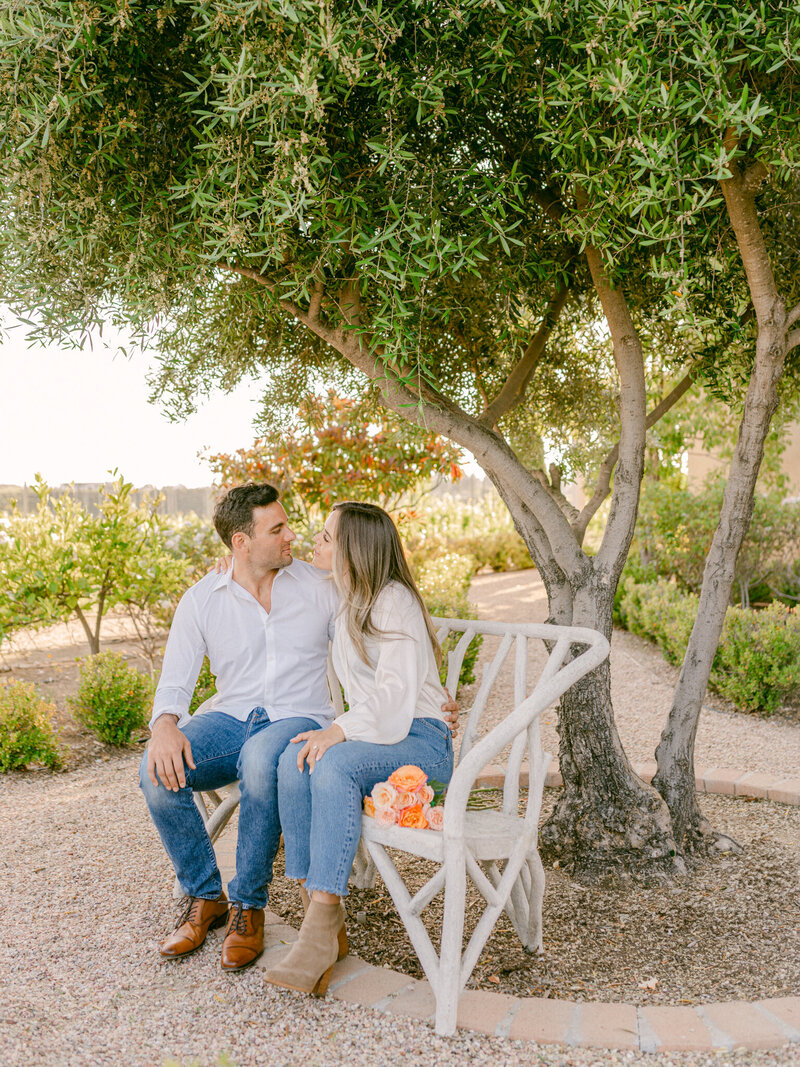Ben and Nicole’s luxury destination wedding and rehearsal dinner at a San Diego winery estate, captured in timeless editorial style by Michael Asmussen, international destination wedding photographer serving California, Tokyo, Seoul, and beyond. サンディエゴのワイナリー・エステートで行われたベンとニコールのラグジュアリーなデスティネーション・ウェディングとリハーサルディナーは、カリフォルニア、東京、ソウルを拠点とする国際的なウェディングフォトグラファー、マイケル・アスムッセンによってタイムレスなエディトリアルスタイルで捉えられました。Ben 与 Nicole 的奢华目的地婚礼及在圣地亚哥酒庄的彩排晚宴，由国际知名的目的地婚礼摄影师迈克尔·阿斯穆森以经典的编辑风格拍摄，服务范围涵盖加州、东京、首尔及更多地区。벤과 니콜의 럭셔리 데스티네이션 웨딩과 샌디에이고 와이너리 에스테이트에서 열린 리허설 디너는 캘리포니아, 도쿄, 서울 등지에서 활동하는 국제적인 웨딩 포토그래퍼 마이클 아스무센의 타임리스한 에디토리얼 스타일로 담아냈습니다.
La lujosa boda de destino de Ben y Nicole y su cena de ensayo en una finca vinícola de San Diego, capturada con un estilo editorial atemporal por Michael Asmussen, fotógrafo de bodas de destino internacional que trabaja en California, Tokio, Seúl y más allá. l matrimonio di destinazione di lusso di Ben e Nicole e la loro cena di prova presso una tenuta vinicola di San Diego, raccontati con uno stile editoriale senza tempo da Michael Asmussen, fotografo di matrimoni di fama internazionale attivo in California, Tokyo, Seul e oltre.