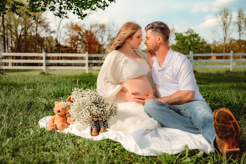 Golden Clover Photography - Tyler and Nicole Maternity-19 copy