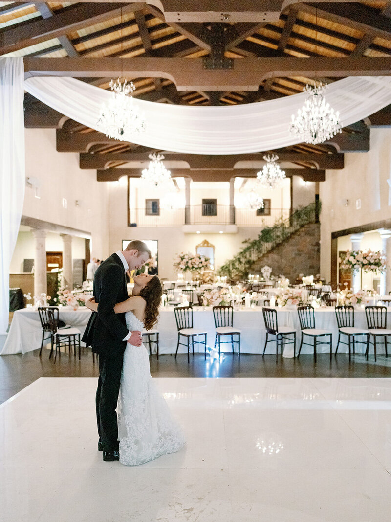 Izzy-and-Michael-wedding-in-Texas-Hill-Country-08