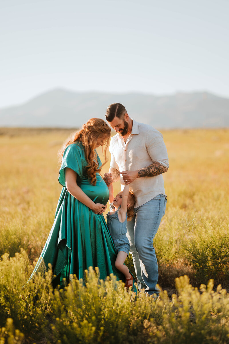 Reno maternity photographer, maternity photographer in Reno, Maternity photographer near me