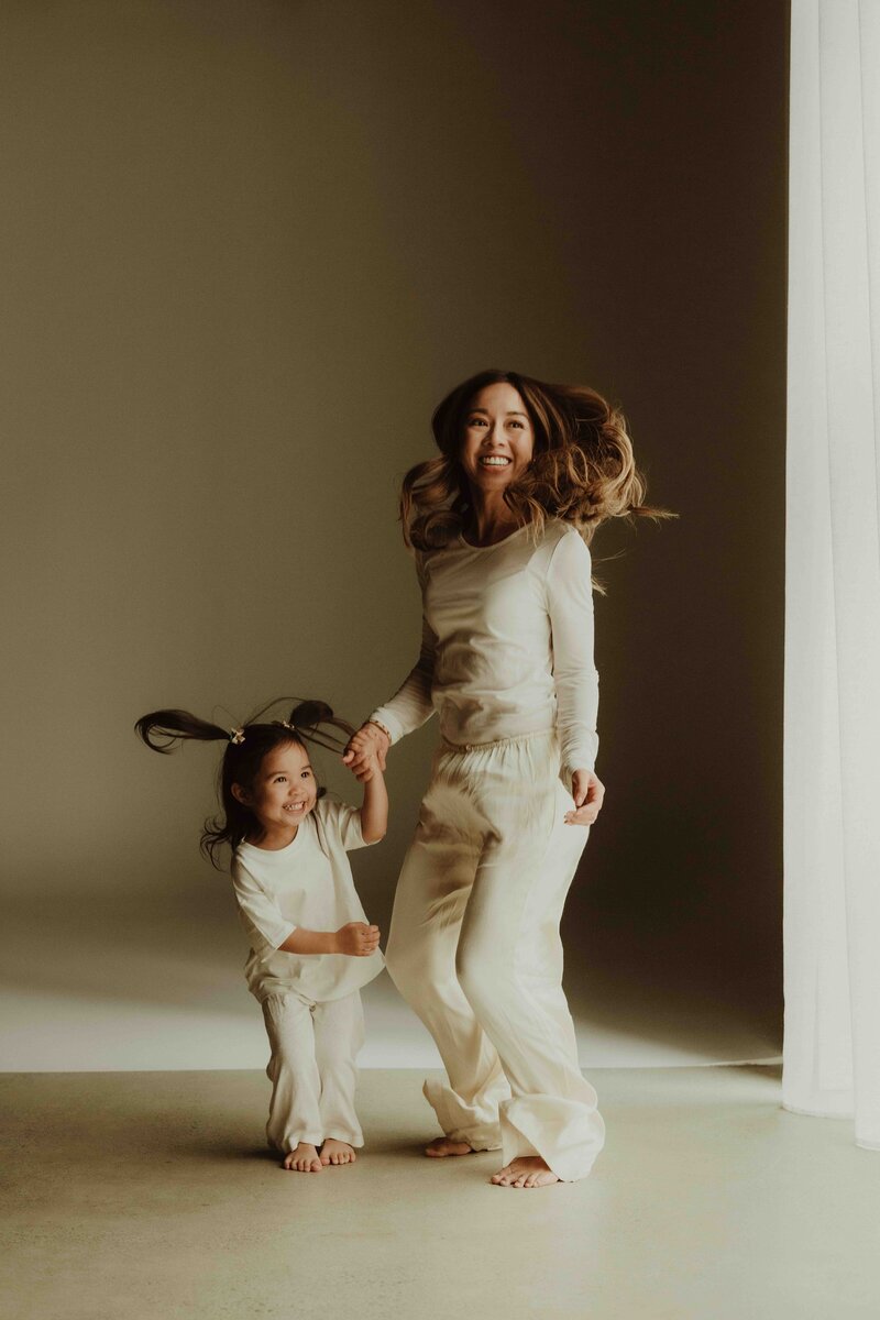 Mother and child in studio during Sydney mini session photography.