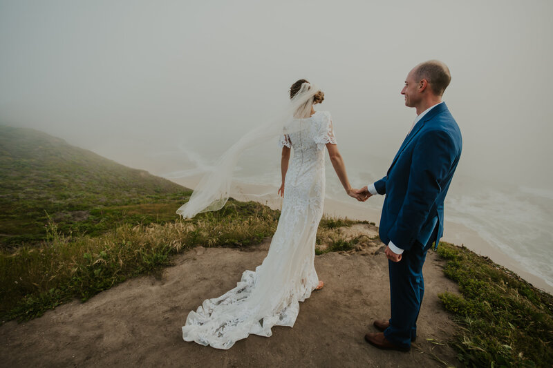 paperairplanes.S+C-halfmoonbaywedding-15