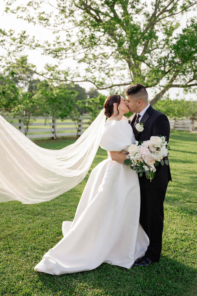 Lauren and Dylan's luxury wedding at Milicevic Family Vineyards
