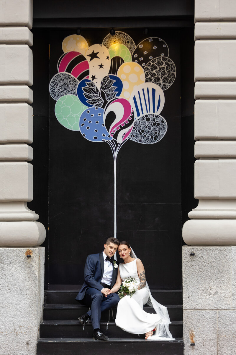 wedding-couple-boston-lenox-baloon-mural-lisa-gilbert-photography