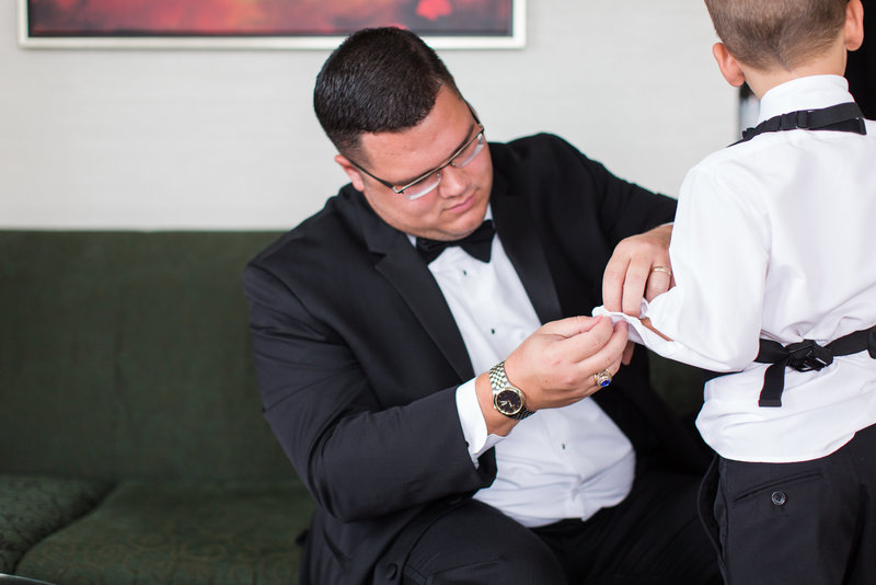 2016-9-24_Mary_Tommy_Wedding_Cumberland_Rhode_Island_Jaimie_Macari_Photo_Groom_Getting_Ready-0611