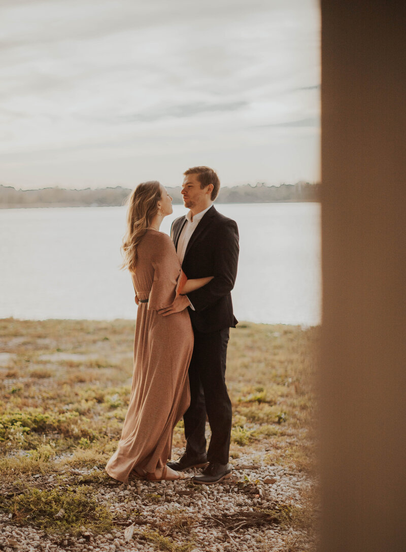 Rachel-Marie-Photography-Sunset-Engagment-Session-Rye-Street-Tavern-10