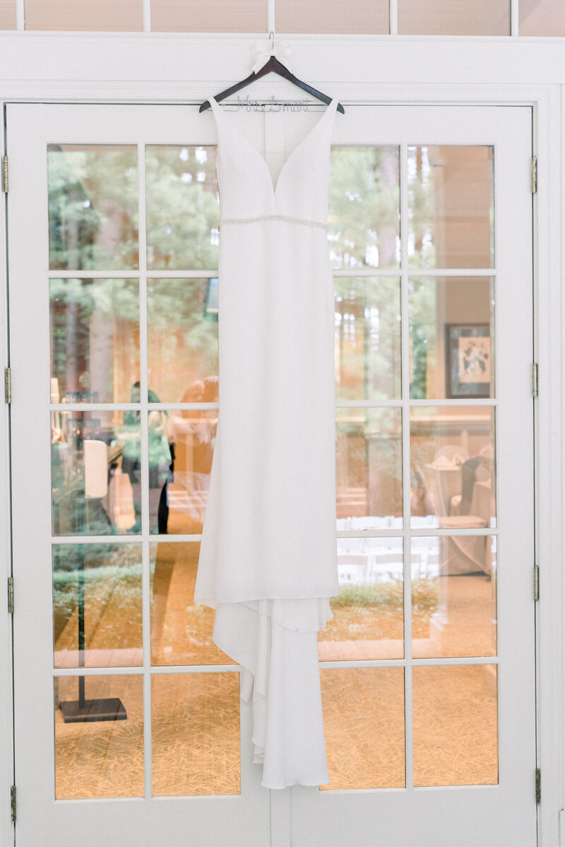 sarah-elizabeth-studio-ohio-wedding-photographer-nick-sydney-wedding-getting-ready-details-41