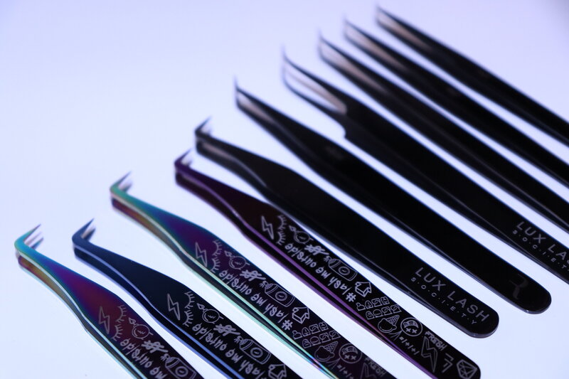 Image of artist lash tweezers prepped for beauty treatment